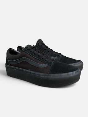 Vans Old Skool Stackform Unisex Sneaker in Black/Black Women’s 7 1/2; Men’s 6